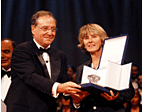 Luigi Rossi Luciani, Presidente di Confindustria Veneto, premia Paola Mastrocola la vincitrice della XLII edizione del Premio Campiello